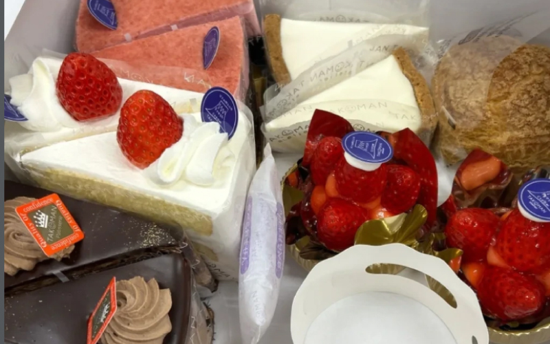 ケーキの差し入れをいただきました