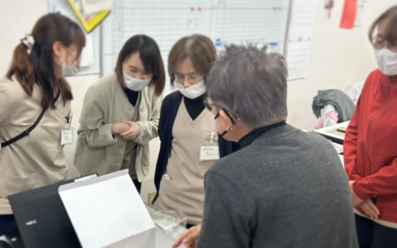 ケーキの差し入れをいただきました